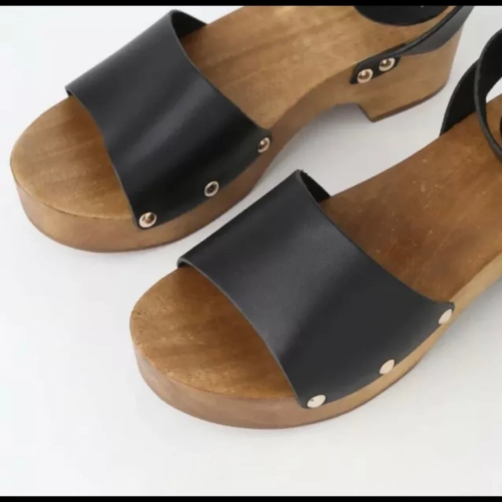 Lulu black ankle wrap clogs size 6.5 - Picture 2 of 4